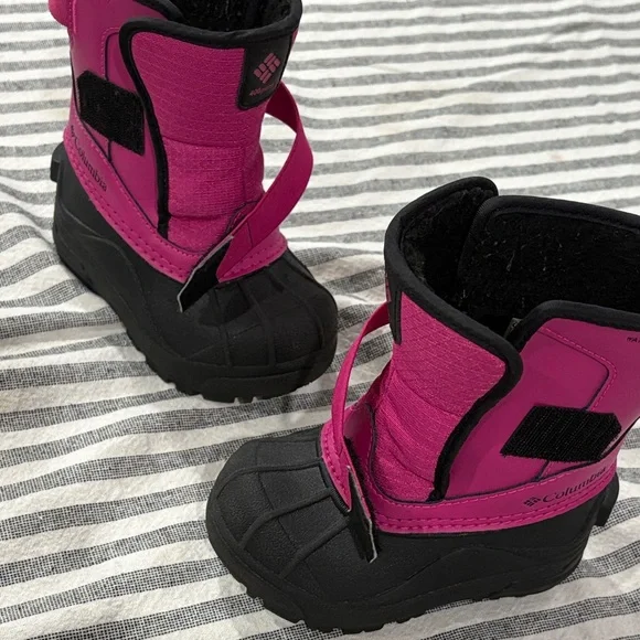 Columbia Kids' Fuchsia and Black Snow Boots - Picture 10 of 10